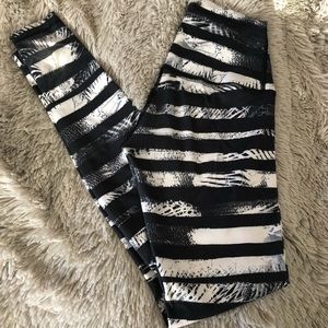 lululemon athletica Pants - Lululemon High Waisted Wunder Under lululemon athletica Pants - Lululemon High Waisted Wunder Under